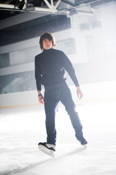 Фото со съемок клипа Димы Кадная на песню "Молчи"