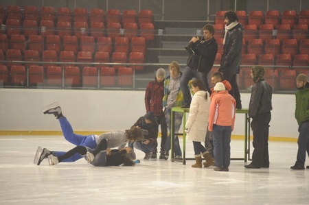 Фото со съемок клипа Димы Кадная на песню "Молчи"